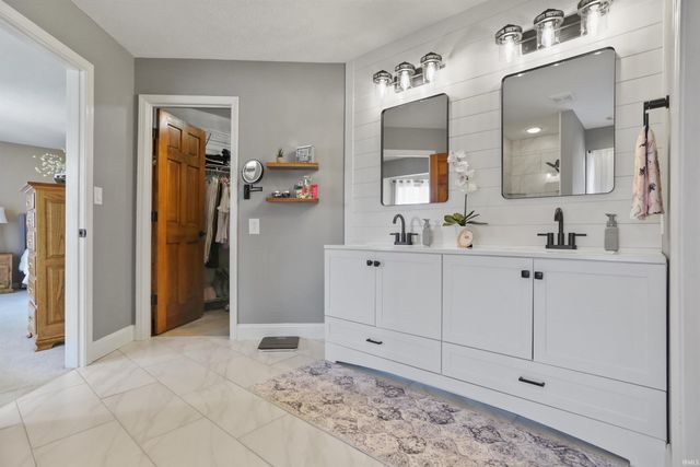 3477 Brookfield Drive, Newburgh, IN 47630