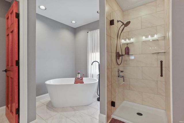 3477 Brookfield Drive, Newburgh, IN 47630