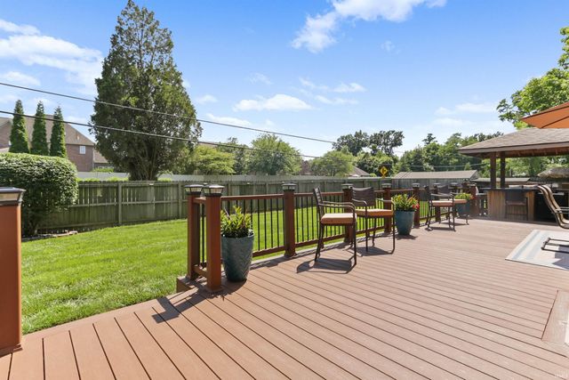 3477 Brookfield Drive, Newburgh, IN 47630