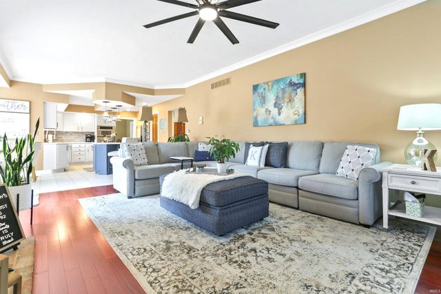 3477 Brookfield Drive, Newburgh, IN 47630