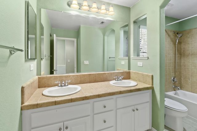 11769 Lilac Canyon Ct, Rancho Cordova, CA 95742