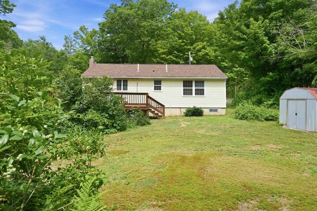 39 Old Center Harbor Road, Meredith, NH 03253