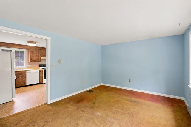 39 Old Center Harbor Road, Meredith, NH 03253