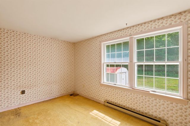 39 Old Center Harbor Road, Meredith, NH 03253