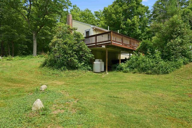 39 Old Center Harbor Road, Meredith, NH 03253