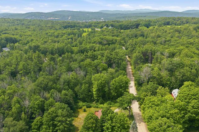 39 Old Center Harbor Road, Meredith, NH 03253