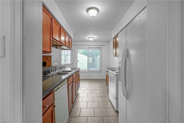 801 Pencil Box WAY, Virginia Beach, VA 23462