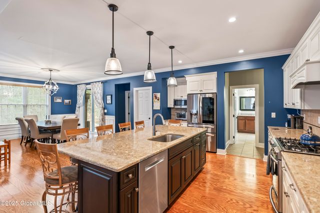 3 Grace Court, Clifton Park, NY 12065
