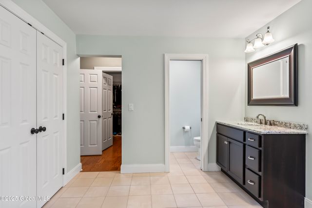 3 Grace Court, Clifton Park, NY 12065