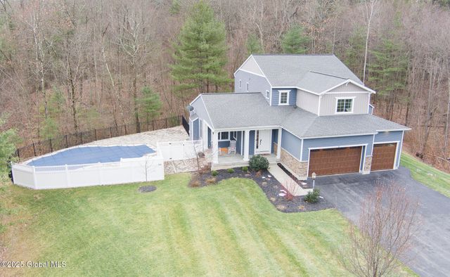 3 Grace Court, Clifton Park, NY 12065