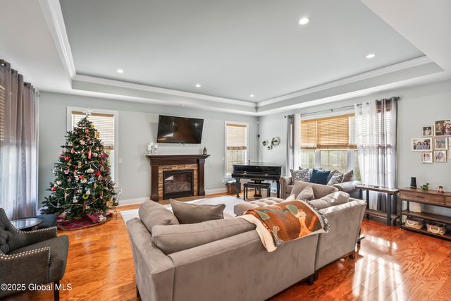 3 Grace Court, Clifton Park, NY 12065