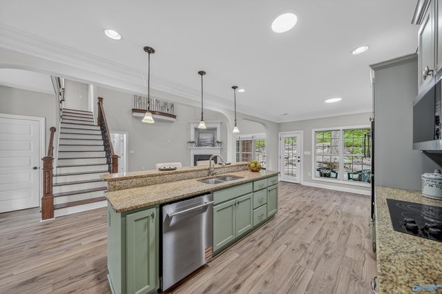 7087 Pale Dawn Place SE, Owens Cross Roads, AL 35763