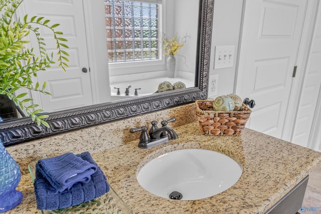 7087 Pale Dawn Place SE, Owens Cross Roads, AL 35763