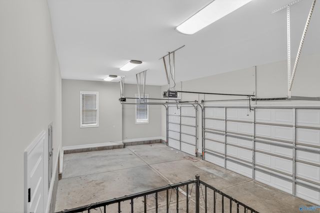 7087 Pale Dawn Place SE, Owens Cross Roads, AL 35763