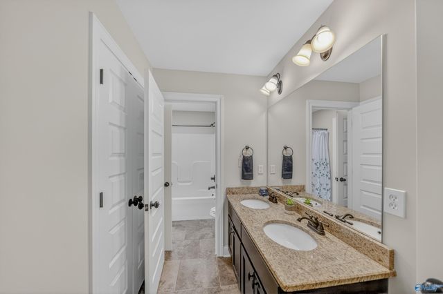 7087 Pale Dawn Place SE, Owens Cross Roads, AL 35763