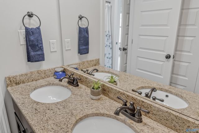 7087 Pale Dawn Place SE, Owens Cross Roads, AL 35763