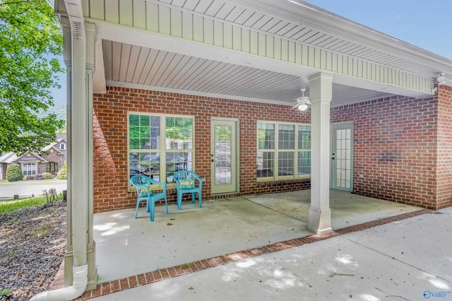 7087 Pale Dawn Place SE, Owens Cross Roads, AL 35763