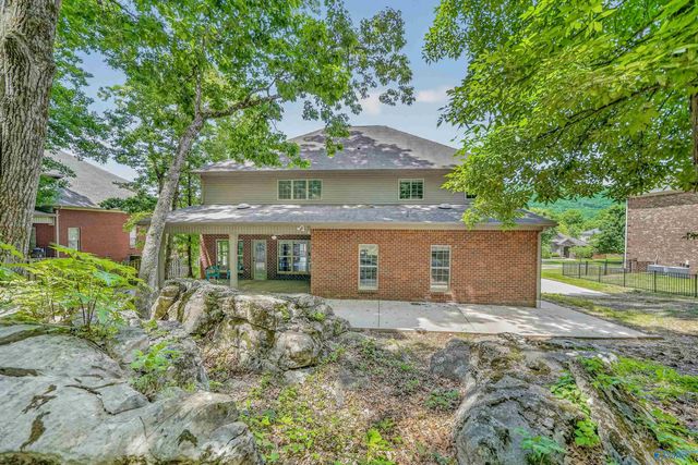 7087 Pale Dawn Place SE, Owens Cross Roads, AL 35763