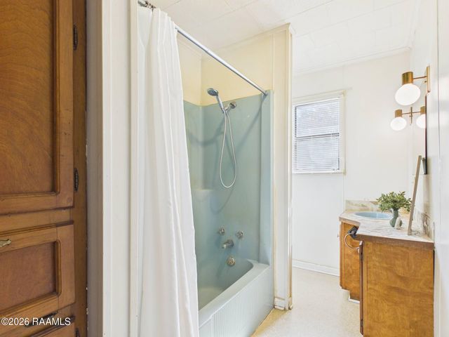 218 W Madison Street, St. Martinville, LA 70582