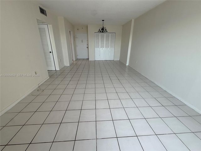 400 Kings Point Dr 608, Sunny Isles Beach, FL 33160