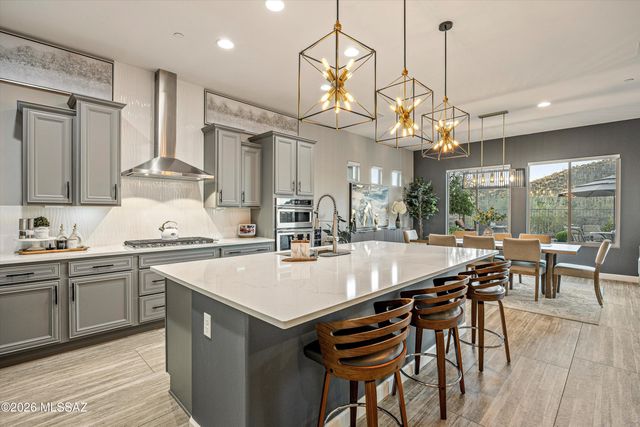 8489 N Lone Ranger Road, Tucson, AZ 85743