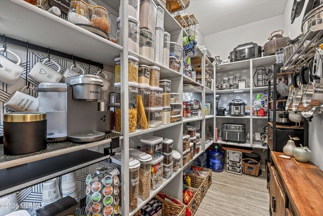 8489 N Lone Ranger Road, Tucson, AZ 85743