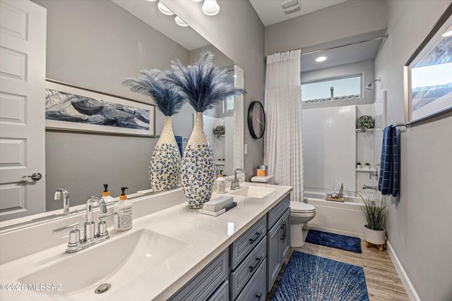 8489 N Lone Ranger Road, Tucson, AZ 85743