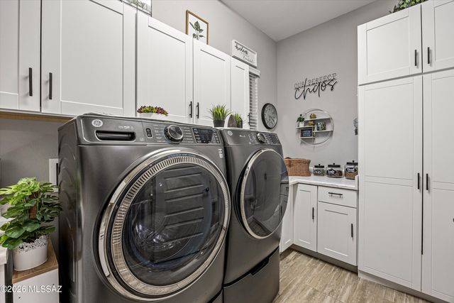 8489 N Lone Ranger Road, Tucson, AZ 85743