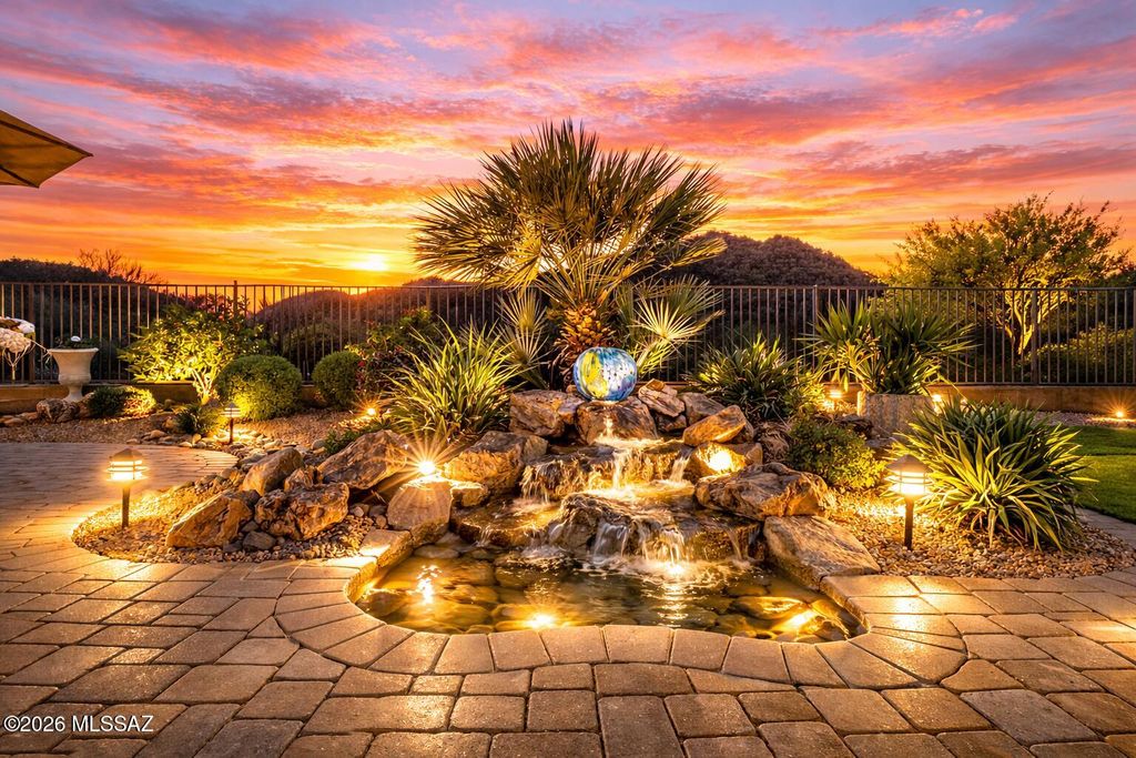 8489 N Lone Ranger Road, Tucson, AZ 85743