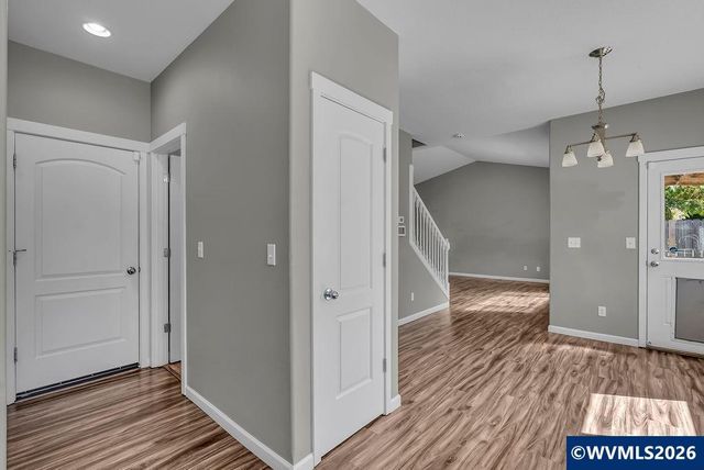 433 S Main St, Mt Angel, OR 97362
