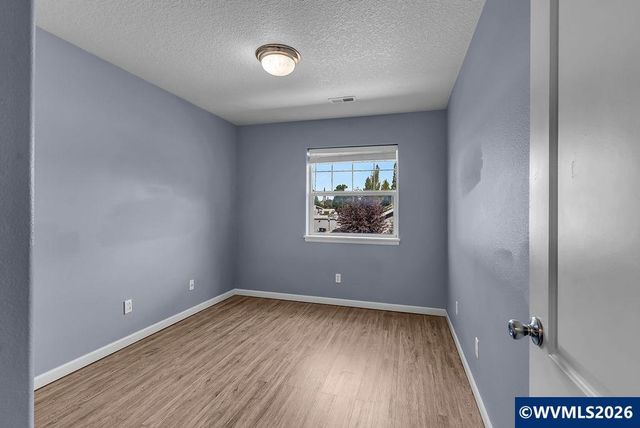 433 S Main St, Mt Angel, OR 97362