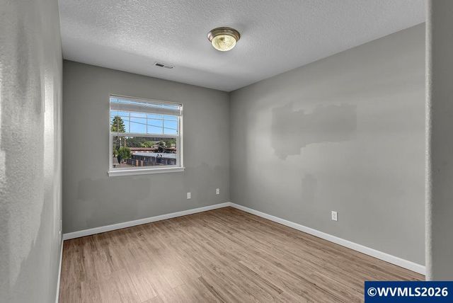 433 S Main St, Mt Angel, OR 97362