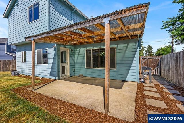 433 S Main St, Mt Angel, OR 97362