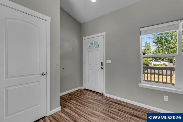 433 S Main St, Mt Angel, OR 97362