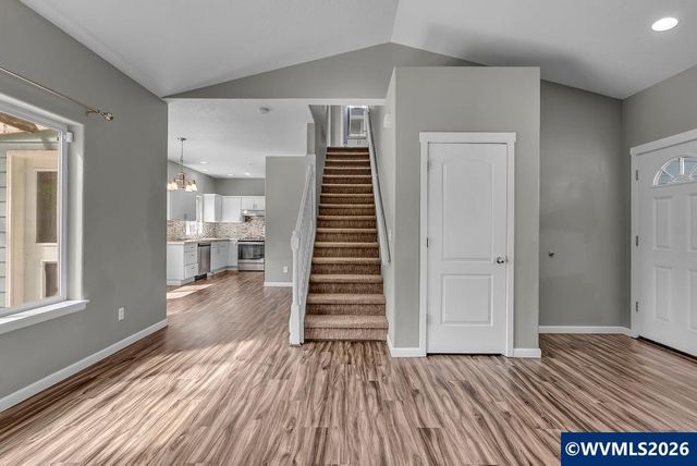 433 S Main St, Mt Angel, OR 97362