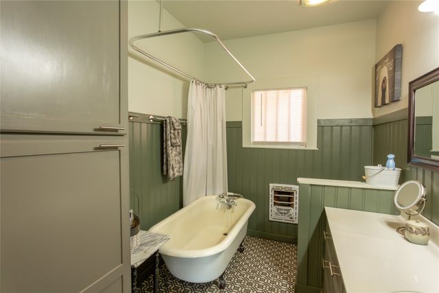 340 a W 3rd Street, Baird, TX 79504