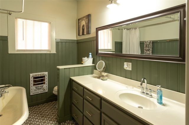 340 a W 3rd Street, Baird, TX 79504