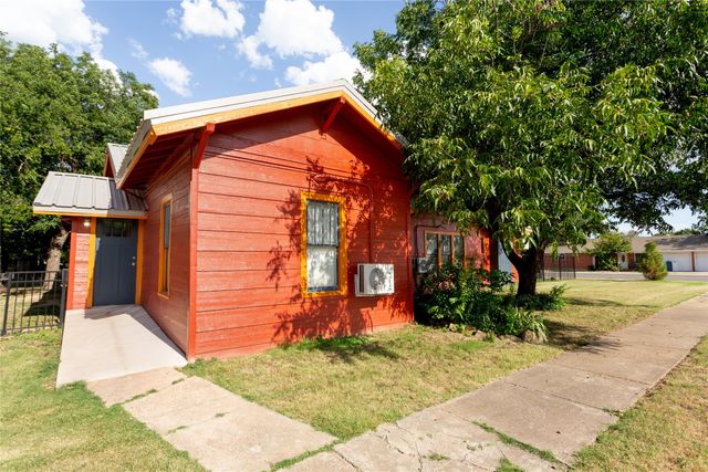 340 a W 3rd Street, Baird, TX 79504