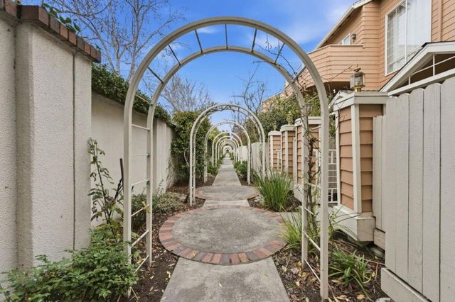 444 San Antonio Road 1A, Palo Alto, CA 94306