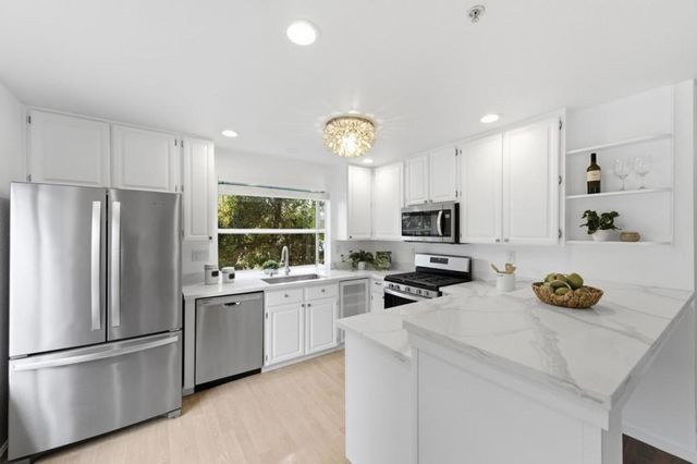 444 San Antonio Road 1A, Palo Alto, CA 94306