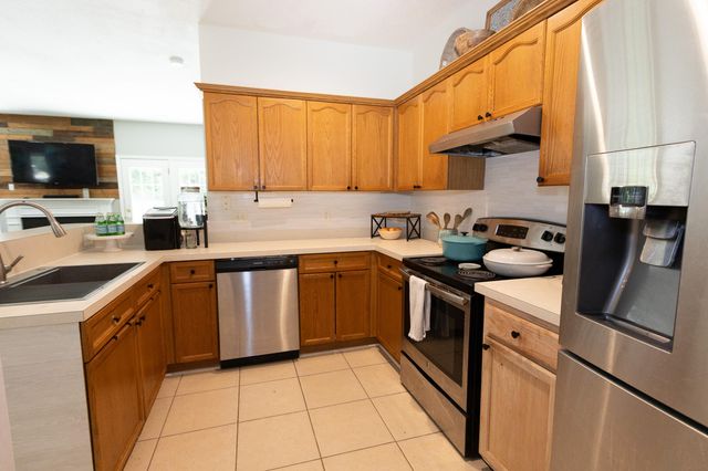 131 Highwoods Plantation Avenue, Summerville, SC 29485