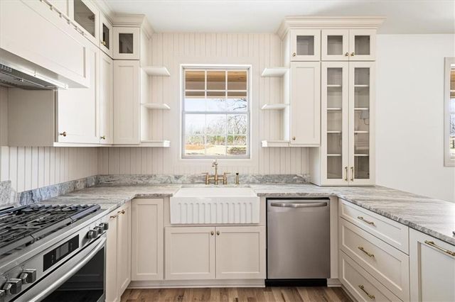 6022 Ben Parks Road, Murrayville, GA 30564