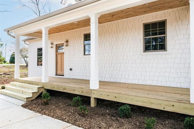 6022 Ben Parks Road, Murrayville, GA 30564