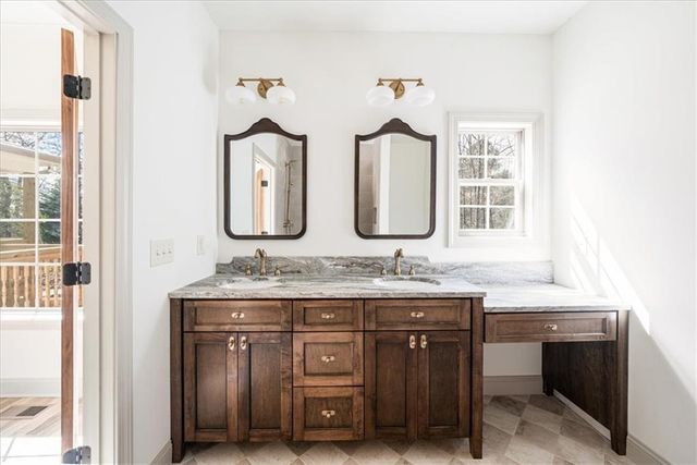 6022 Ben Parks Road, Murrayville, GA 30564