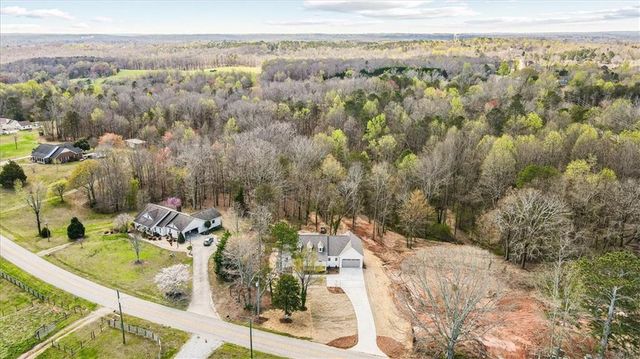 6022 Ben Parks Road, Murrayville, GA 30564