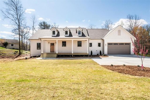 6022 Ben Parks Road, Murrayville, GA 30564