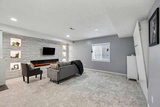 16089 Diamante Drive, Macomb Twp, MI 48044