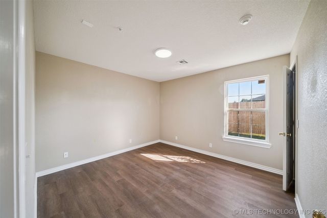 7101 S 282nd East Avenue, Broken Arrow, OK 74014