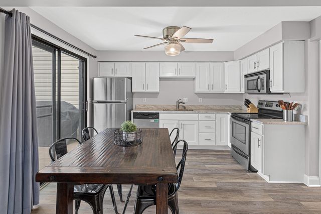 792 Tanglewood Drive, Shoreview, MN 55126