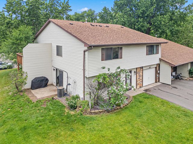792 Tanglewood Drive, Shoreview, MN 55126